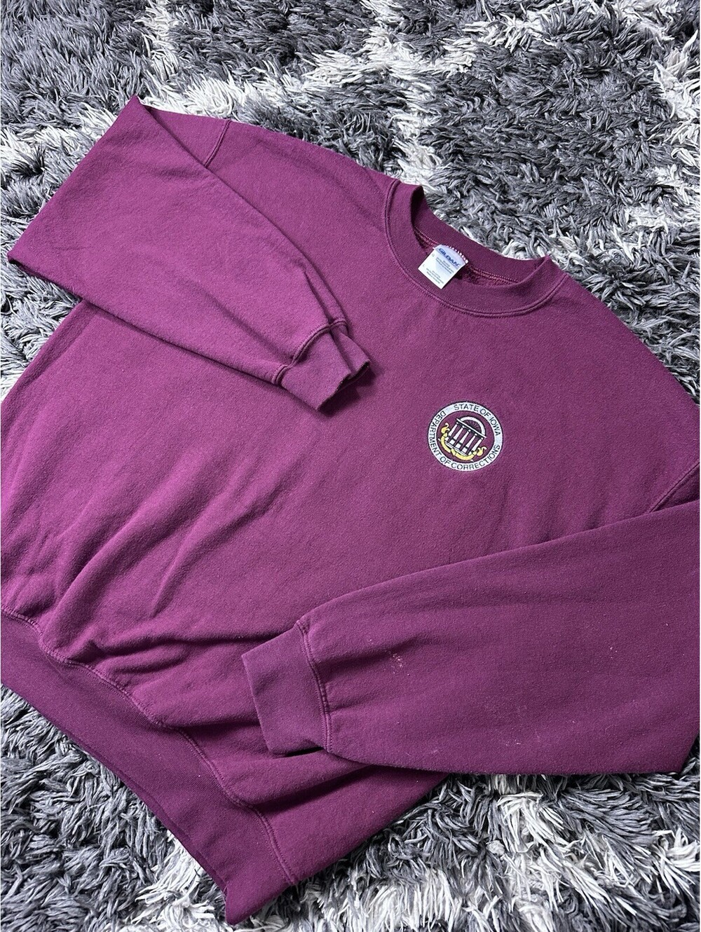 State of Iowa Department of Corrections Sweatshirt Mens Large Gildan Maroon